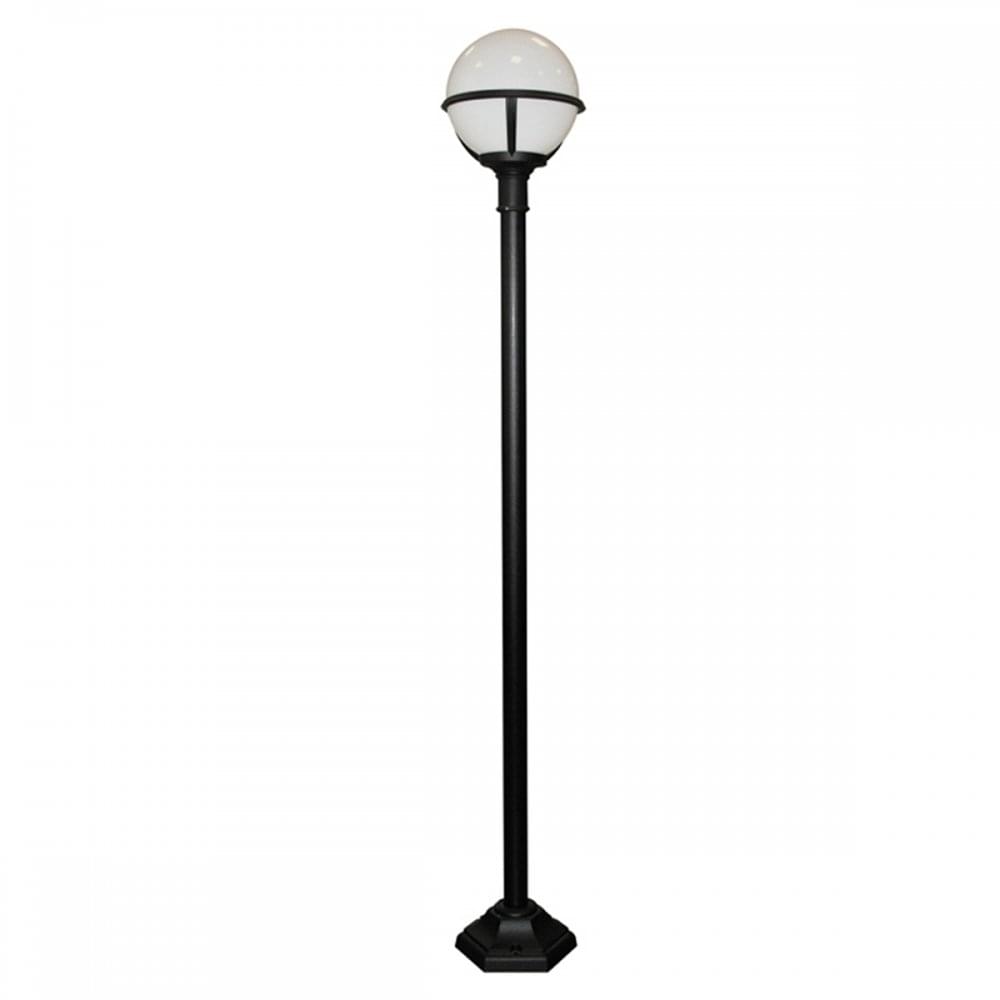 Glenbeigh exterior garden lamp post.