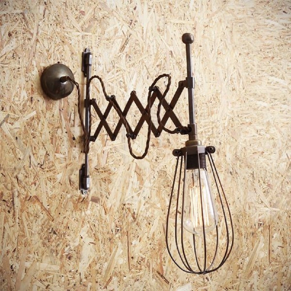 Adjustable arts and crafts style wall lamp