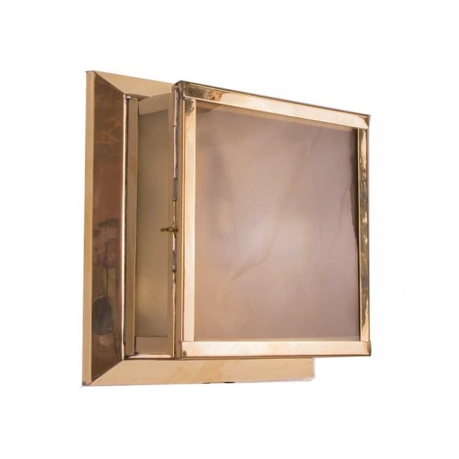 BULKHEAD Square Bathroom Light Polished Brass