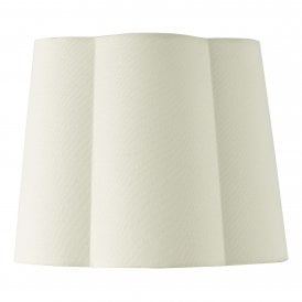 a neutral 27cm scalloped lamp shade in linen